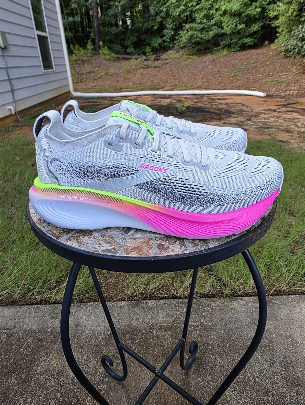 Brooks Adrenaline GTS 25 Oyster/Pink Running Shoes Women's Size 9.5 Worn 1x Box - Picture 3 of 11